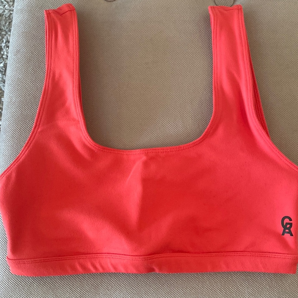 GOOD AMERICAN Sport Bra